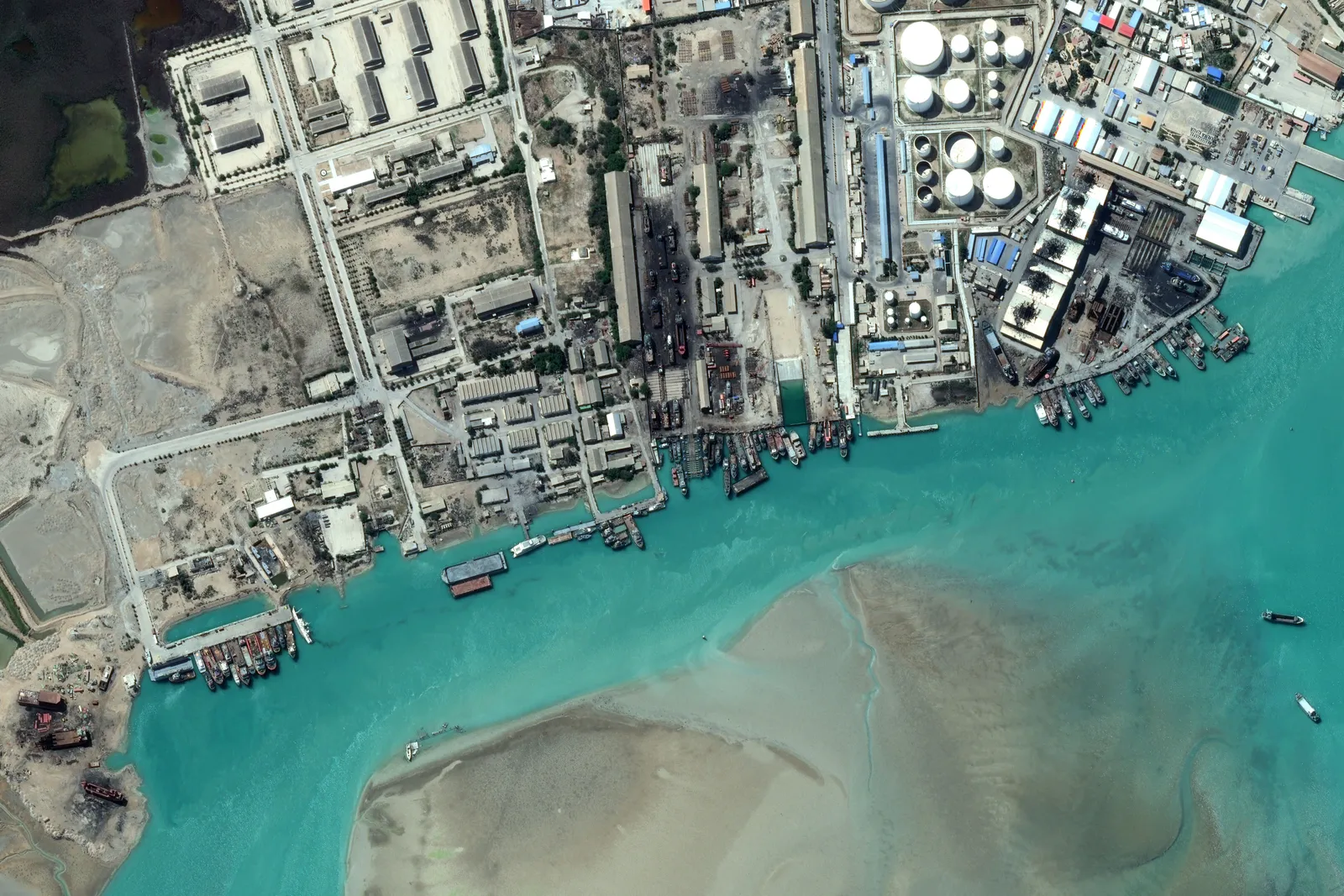 Iran Signals Possible Hormuz Transit Restrictions as Middle East Ceasefire Enters Day 33